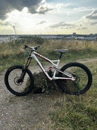 Cannondale - Picture 1 of 4