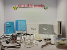 Nintendo Wii Console RVL-001 Bundle Lot w/Console Manual 2 Wii Remotes  3 Games
