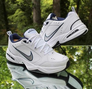 size 15 wide men's sneakers