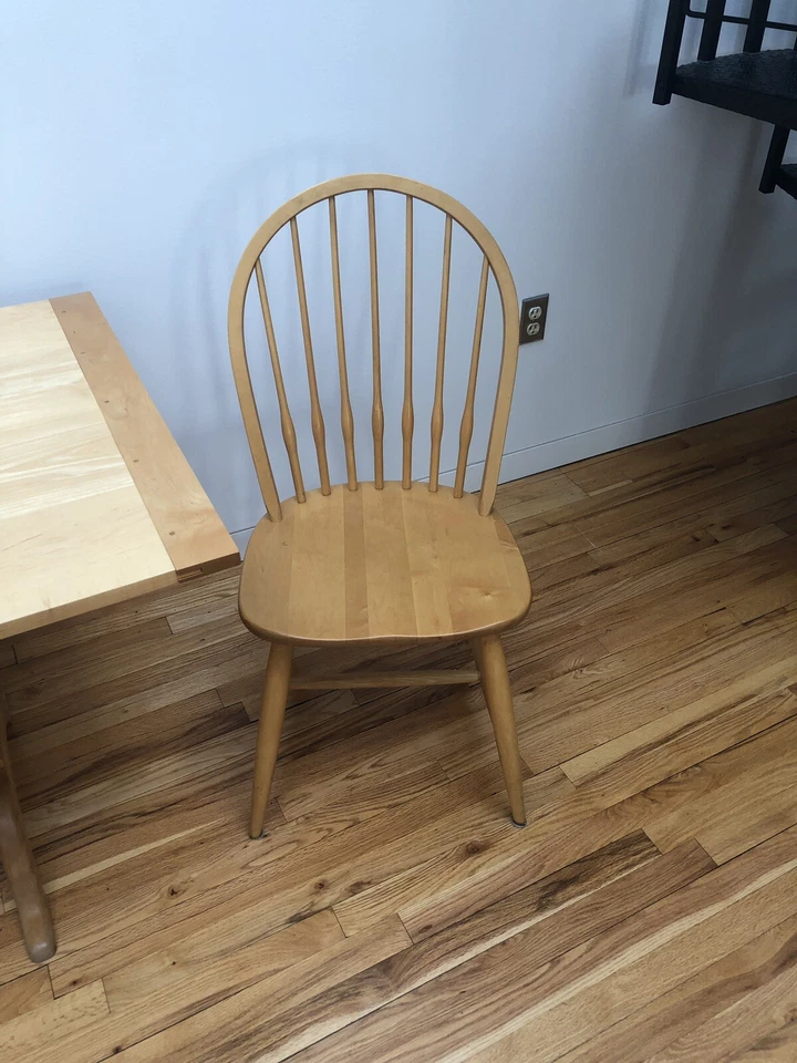 Mesa caballete coctelera clásica hecha a mano en un taller de primer nivel Foto 2 de 4