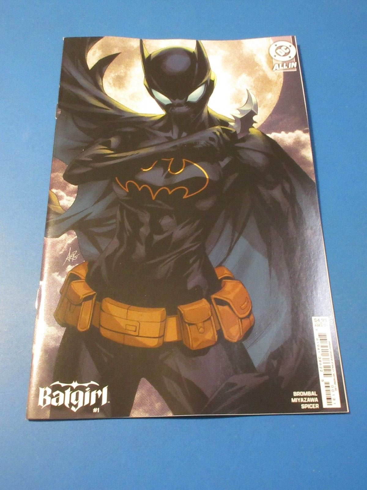 Batgirl #1 Artgerm Lau  variant NM Gem Wow