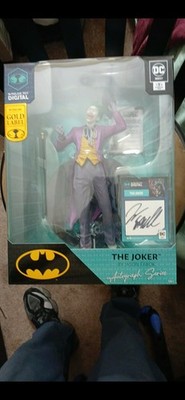 ''FINAL PRICE REDUCTION'' Mcfarlane ''The Joker'' Gold Label Autographed.