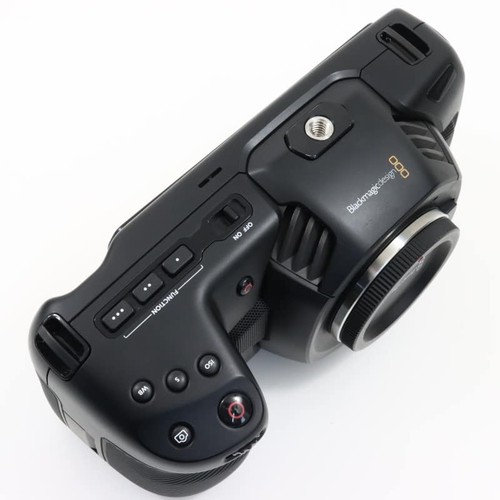 Cámara de cine de bolsillo Blackmagic Design 4K micro montaje de cuatro tercios probada negra - Imagen 10 de 11