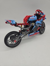 LEGO TECHNIC: Street Motorcycle (42036)