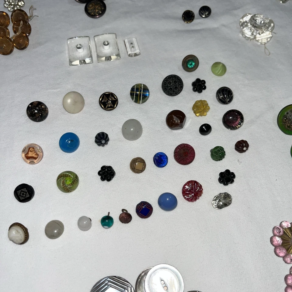 VTG Antique MCM Victorian Art Deco Buttons Lot Collection Bakelite Glass Enamel - Image 3 of 4