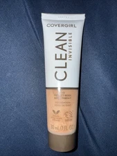 COVERGIRL Clean Invisible Natural Foundation - 148 Perfect Beige - 1 oz.