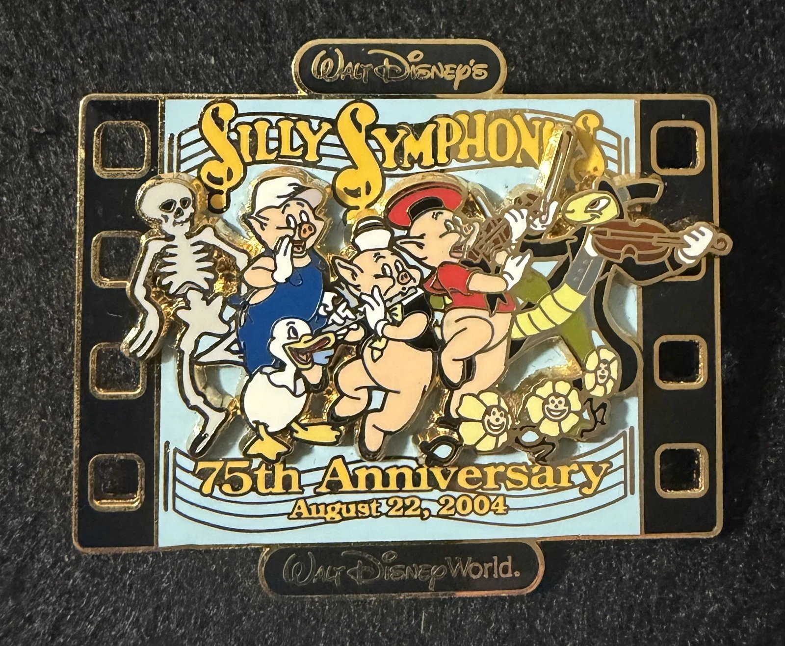 WDW 3 Little Pigs - Silly Symphony - 75th Anniversary pin LE 1500 PP 31997
