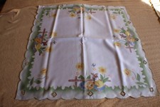 Omas Tischdecke 84x 84 cm Vintage Ostern Motiv Osterhasen Blumen
