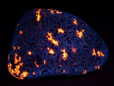 Nepheline Syenite "Yooperlite" fluorescent. Milwaukee Co. Wisconsin. 50 grams.