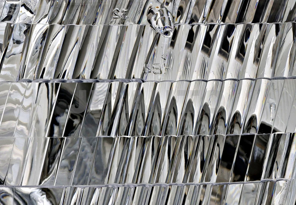 For 1995-2001 Chevrolet Lumina Monte Carlo Headlight Halogen Set Pair - Image 3 of 4