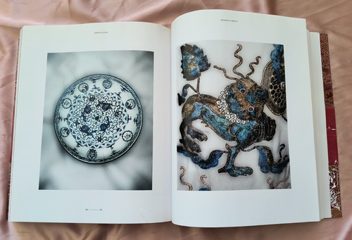 China Through The Looking Glass Fashion Film Art SC 2015 1st Printing Ex-Library - Picture 4 of 11