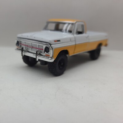 M2 Machines 1969 Ford F250 Explorer 4x4 Truck Auto Trucks 1:64
