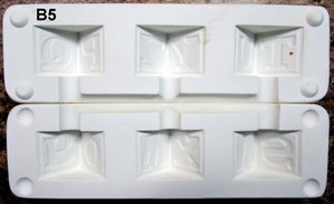 Vintage 1977 Scioto #S-32 Three Small Baby Blocks O to Z Ceramic Mold (B5)