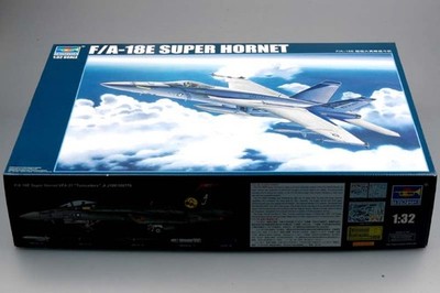 F/A-18E Super Hornet / 1:32 - Trumpeter / 03204