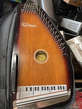 Educator Autoharp by Oscar Schmidt 15 Cord With Soft Case Model ED 15