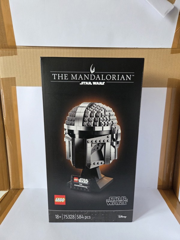 LEGO 75328 The Mandalorian Helmet Collection Star Wars Sealed