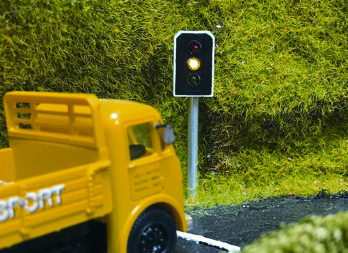 Train-Tech TL10 Traffic Light Single OO Gauge