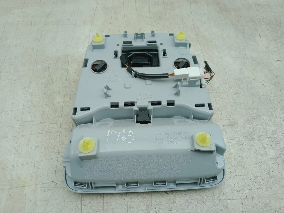 TOYOTA PRIUS PHV COURTESY LIGHT INTERIOR ROOF 8120847070B0 MK4 2019 - 2021 - Image 4 of 4