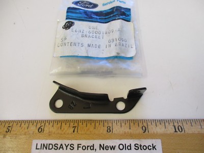 FORD 1986/UP C-CFT600/800 TRUCK ''BRACKET'' (BODY FRONT AIR DEFLECTOR) L.H. LOWER