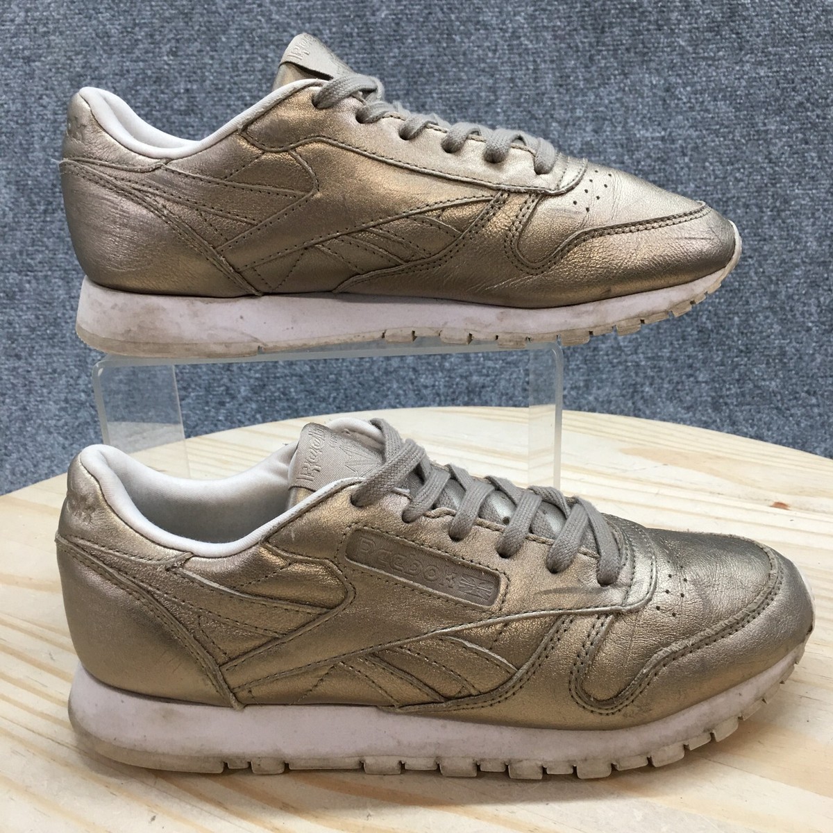 Classic Leather Reebok Pearlized Gold Sneakers Reebok Trainers