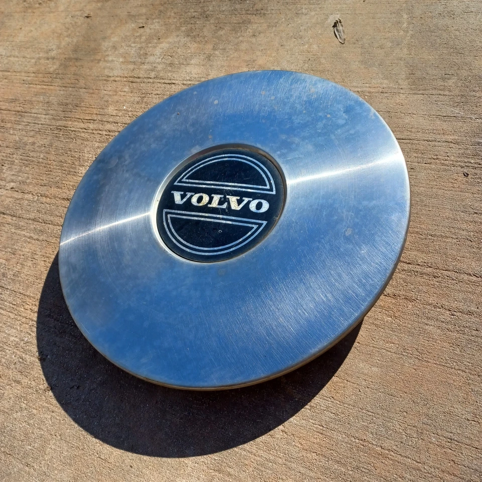 Tampa central Volvo 740 760 1985-1990 peça # 70157, 9 5/8" diâmetro, logotipo preto 03 - Imagem 2 de 3