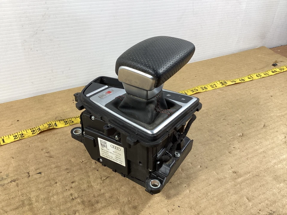 Укомплектованный автоматический переключатель передач в сборе для Audi S4 2018–2020 годов выпуска 8W1713041M от оригинального производителя. - Изображение 2 из 4