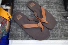 REEF Twinpin Vegan Leather Flip Flop Sandal Brown 2915 MENS 12