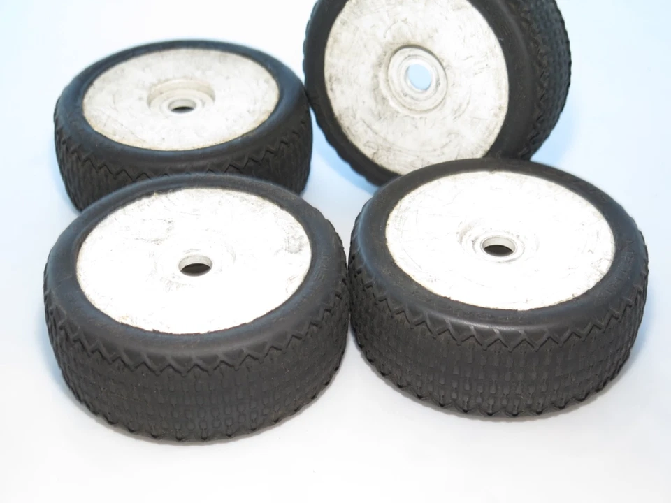 1/8 buggy Jconcepts tires mounted on 17mm hex wheels - Image 2 of 2