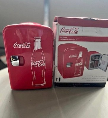 Coca-Cola Classic 4L Thermoelectric 6-Can Mini Fridge Cooler