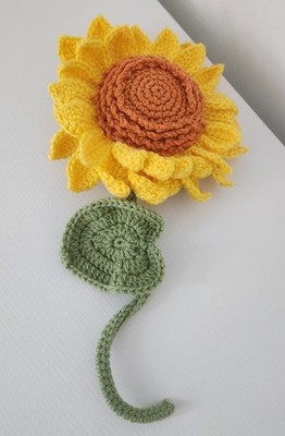BRILLIANT HAND CROCHETED SUNFLOWER