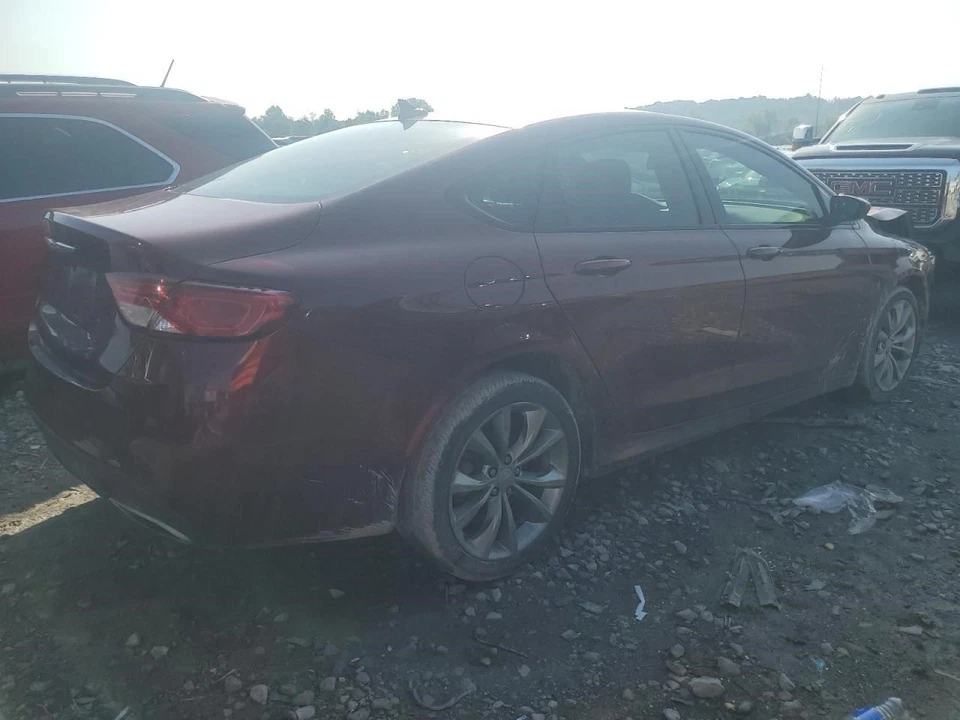 2015 CHRYSLER 200 Fuel Filler Door RED Foto 4 de 4