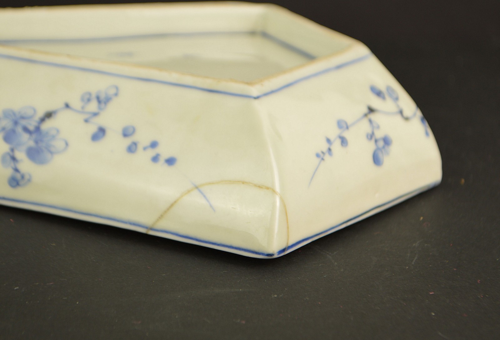 A Superb Set Of 8 Japanese Meiji Period Handpainted Porcelain Dishes