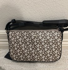 DKNY woman's Bryant park logo small shoulder/crossbody purse, BNWT, L K 