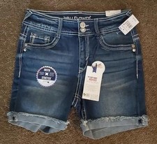 Juniors Wallflower The Flirty Curvy Midi Jeans Shorts Blingy Size 3 26 inch NWT