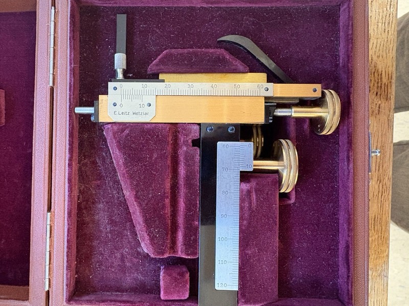 Leitz brass mechanical stage 🔥