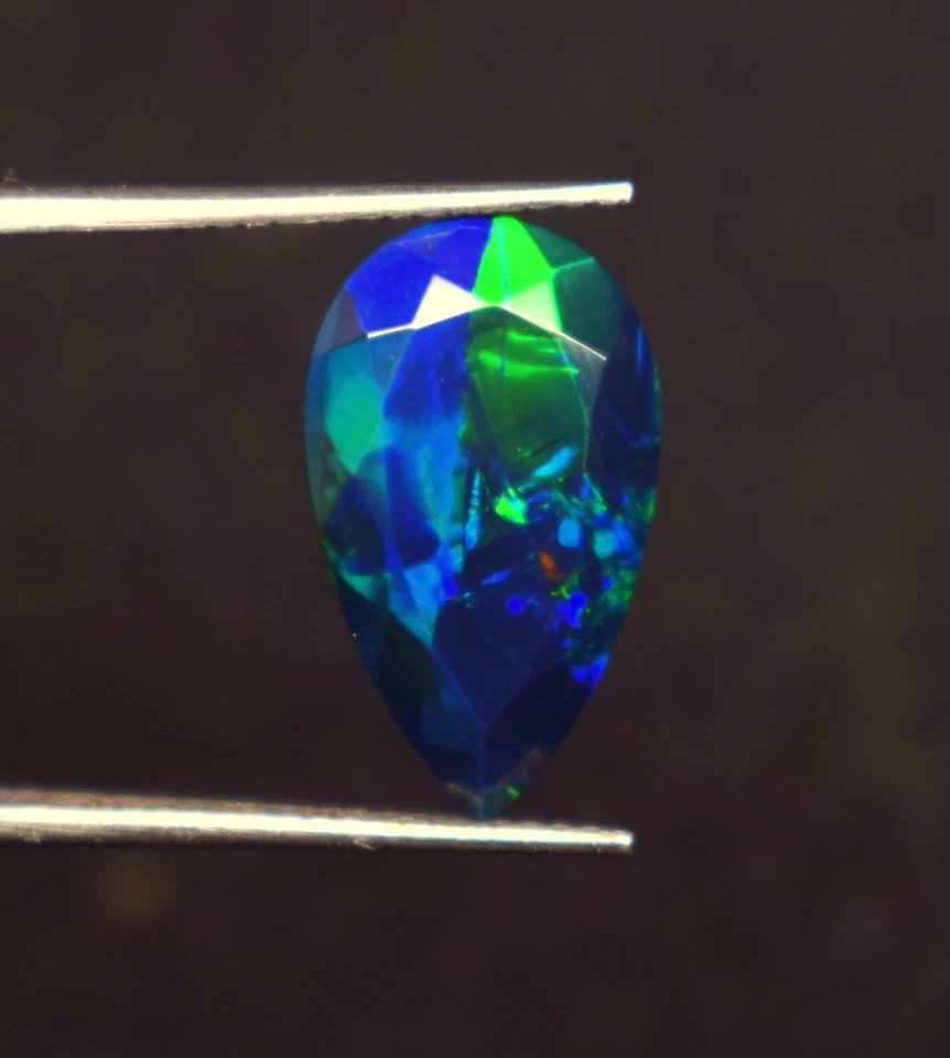 5.5 CT Fire Black Smoked Ethiopian Opal Pear Faceted Gemstone 17.5X10.3X7.7 mm - Image 3 of 4