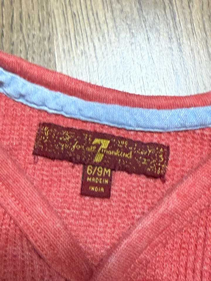 Pantalones de manga larga 7 for All Mankind One Piece, bebés niños 6-9M rojos con botones Foto 4 de 4