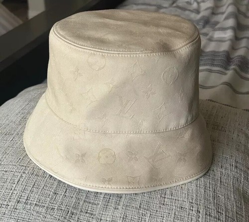 Louis Vuitton Bucket Hat Reversible - Picture 7 of 7