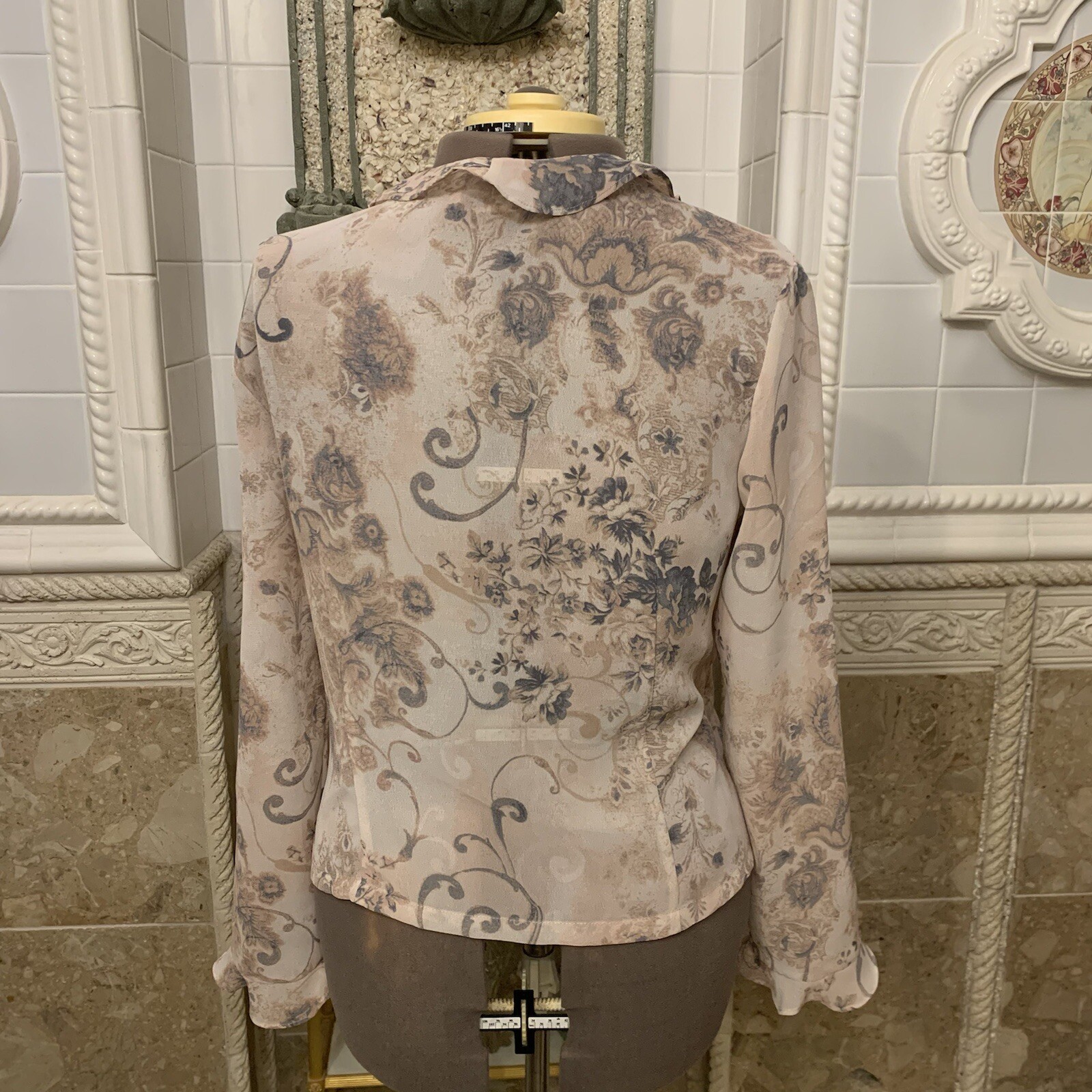 Pendleton. Size Large.  Chiffon Ruffled Long Slee… - image 5