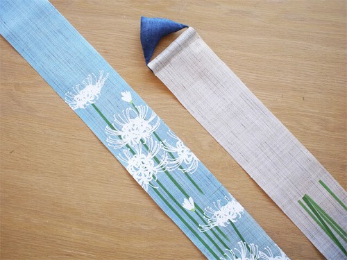 Kyoto Tapestry Wall Hanging Handpainted Linen White spider lily Summer Blue - Picture 3 of 5
