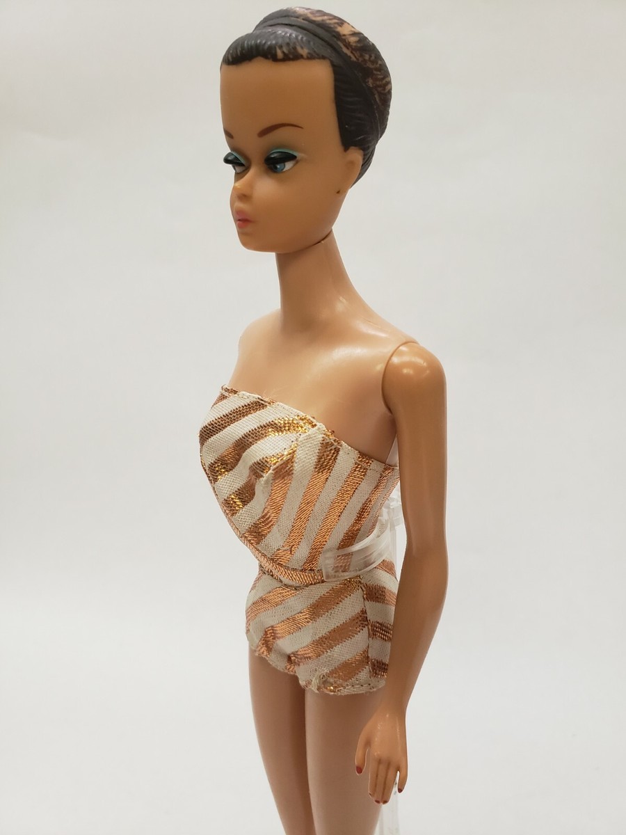 Vintage Original 1963 Barbie Fashion Queen With Wigs & Outfit #870 Near  Mint!