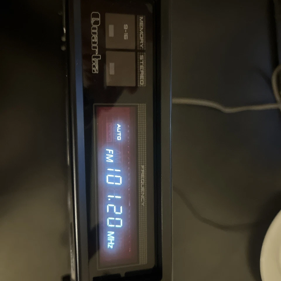 Akai AT-A301 - Quartz Synthesizer Tuner - Bild 2 von 4