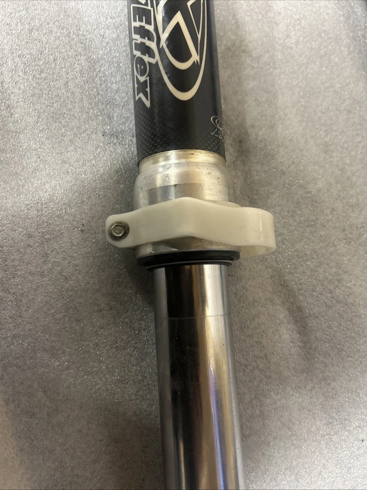 Juego amortiguador horquilla delantera Kawasaki KX 250 2001 OEM # 44075-1129 Foto 3 de 4