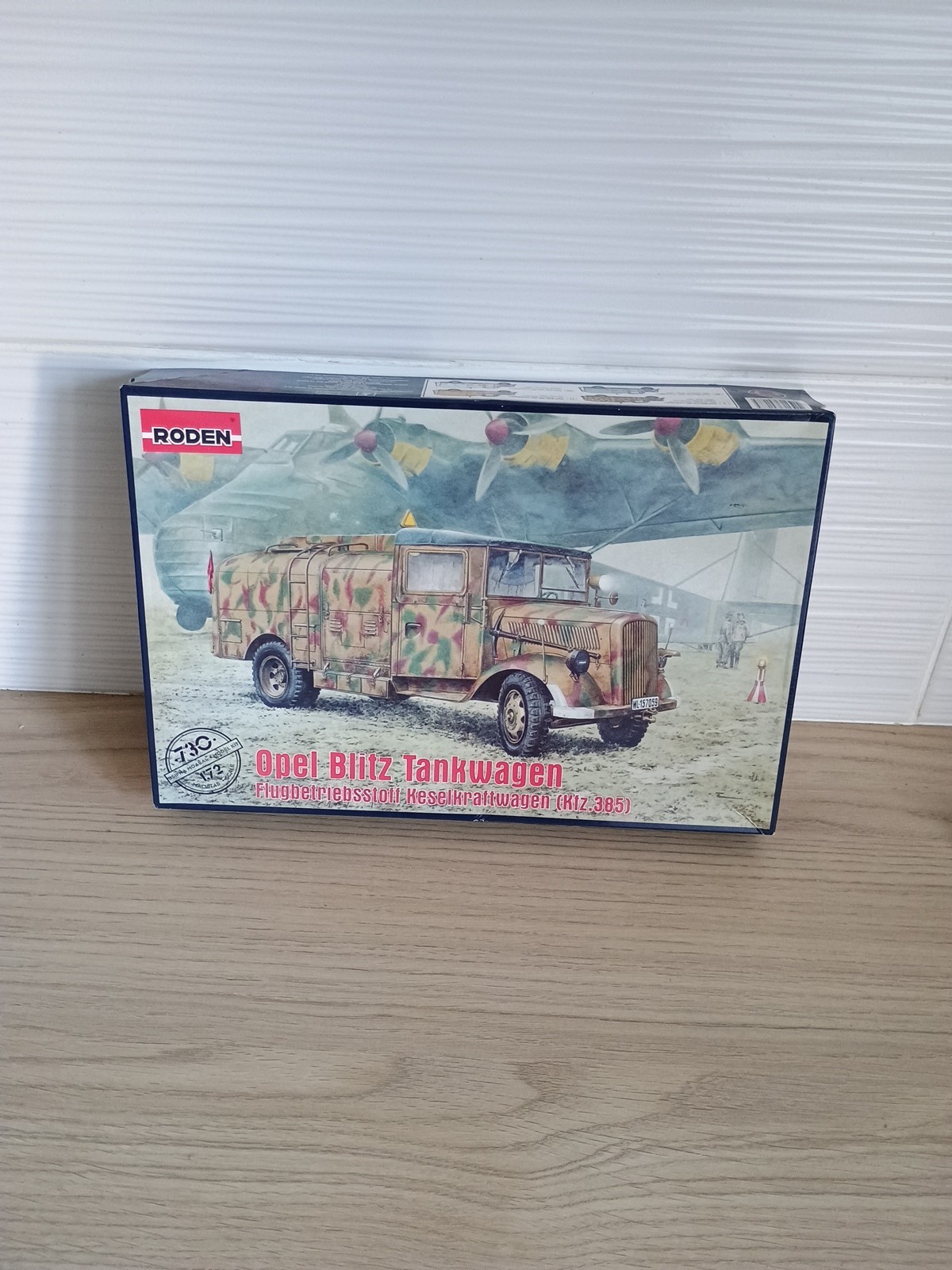Roden 1/72 scale Opel Blitz Tankwage Kfz. 385 Flugbetriebsstoff kesselkraftwagen