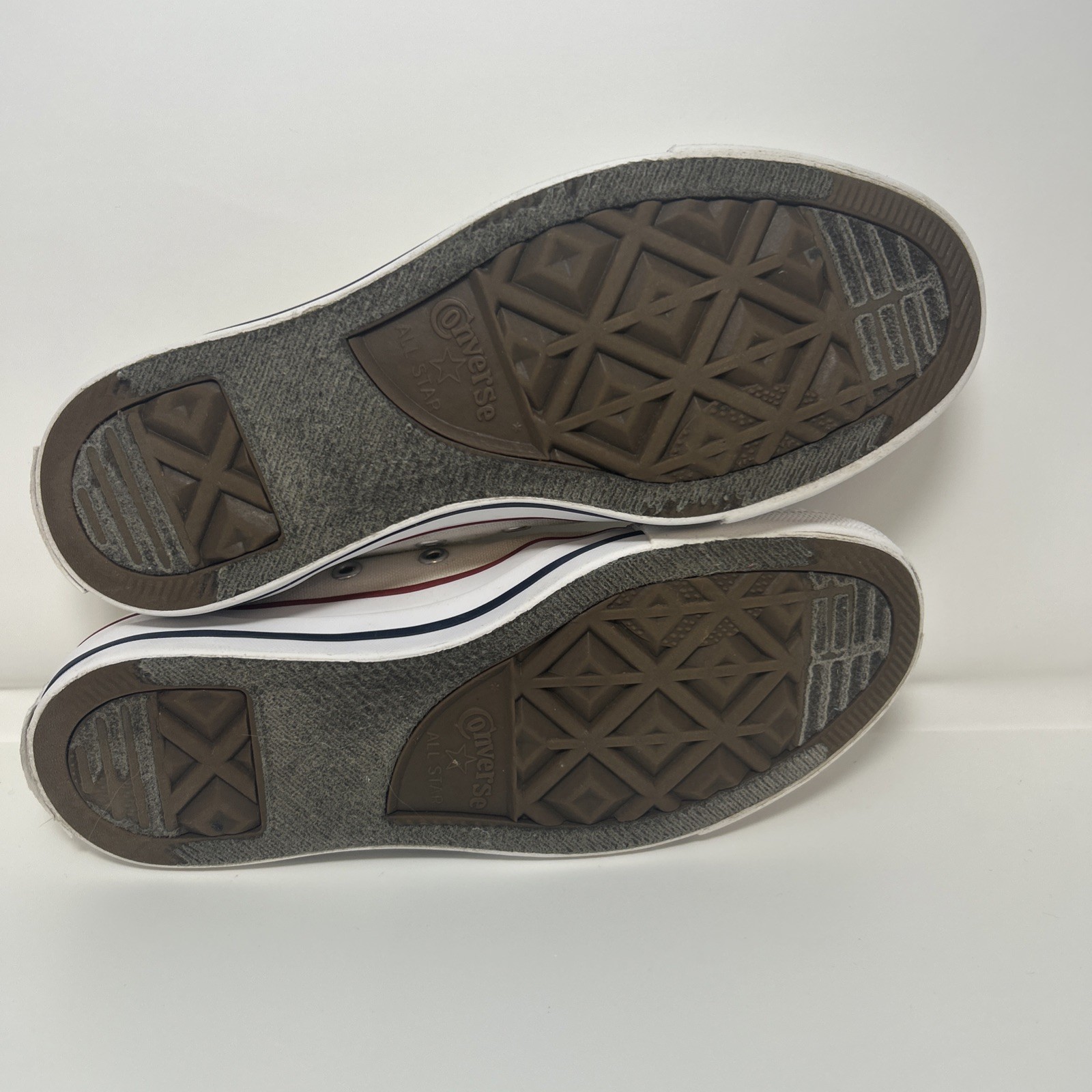 Converse Chuck Taylor All Star White Low Top Sneakers Women's Size 6 W7652 thumbnail 8