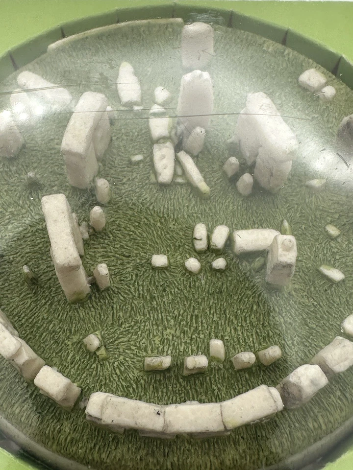 RARO* Diseño Toscano Restaurado Stonehenge Monumento Estatua Miniatura Escritorio Decoración Foto 4 de 4