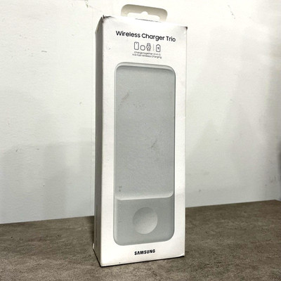 SAMSUNG Wireless Charger Trio White