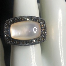 8652 Sterling 925 Marcasite Mother of Pearl Statement sz 8 ring 13.9grams