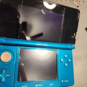 Nintendo 3DS Aqua Blue System W/ Charger 