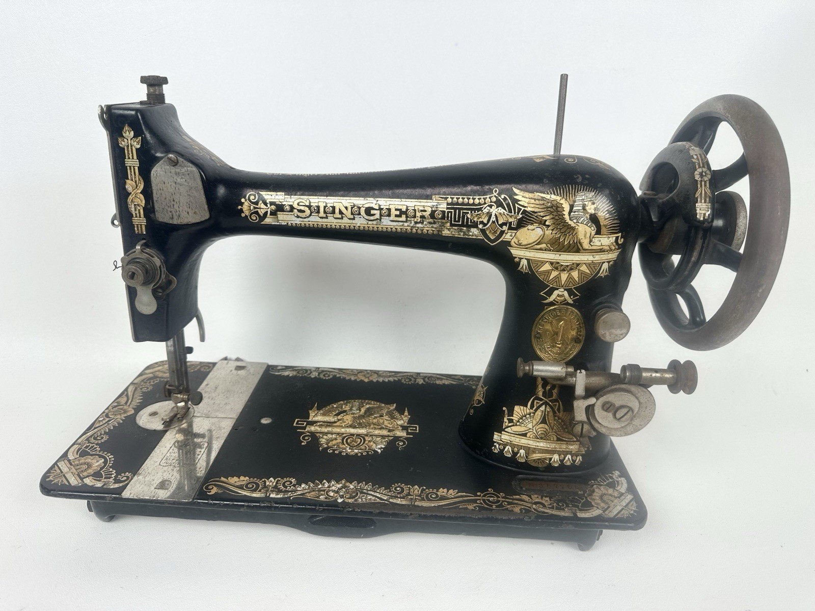 Singer 27-04 Antique Sewing Machine Circa 1900 **Read Description**
